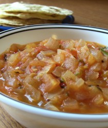 Onion tomato curry