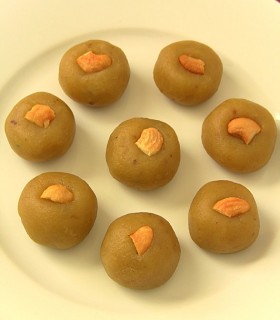Besan Ladoo